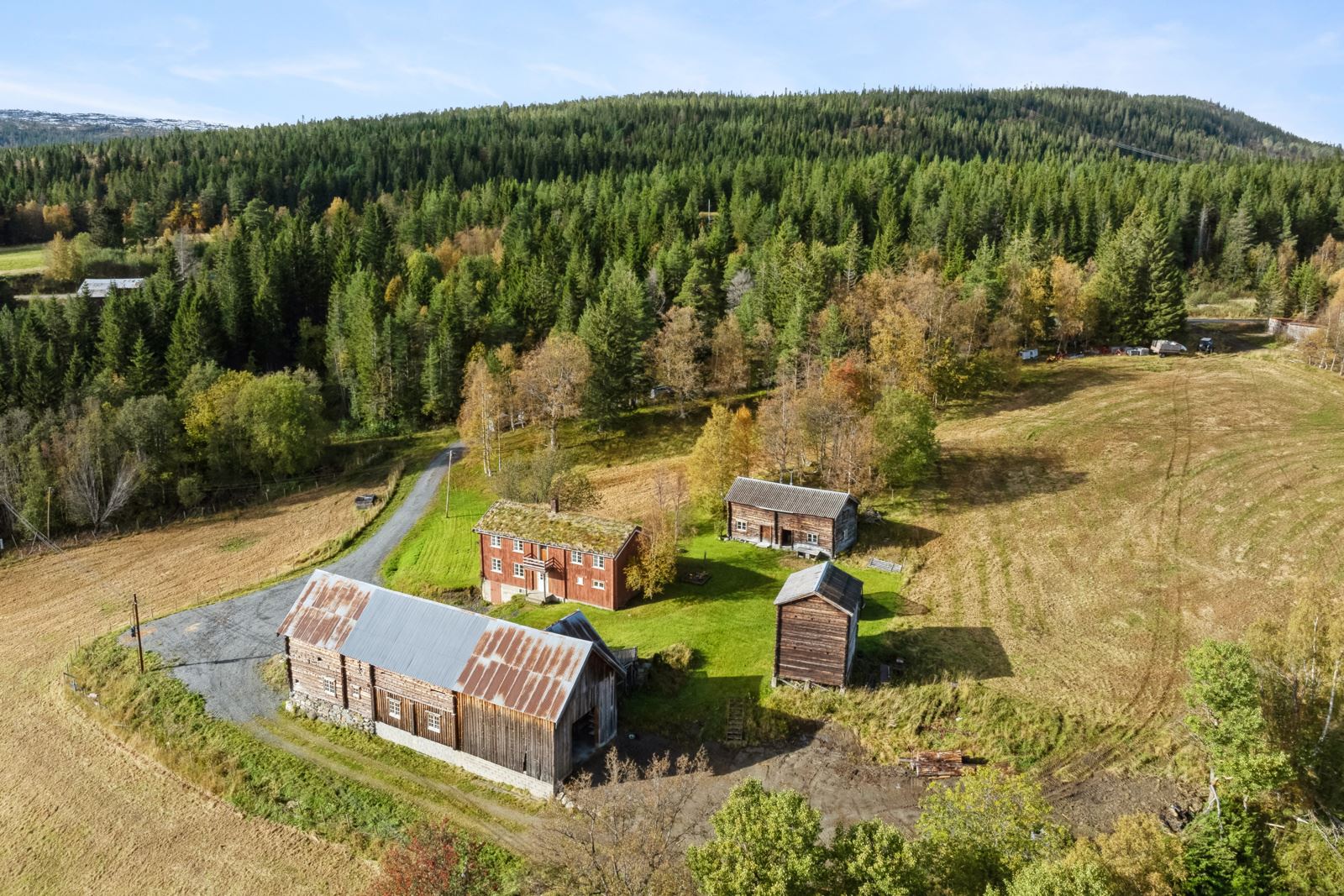 Eiendommen er på totalt 221 dekar fordelt på to store parseller