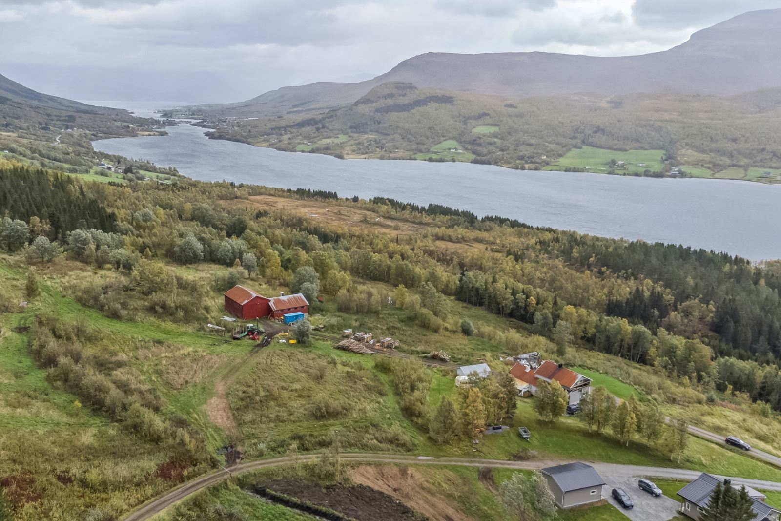 Gårdstun og område