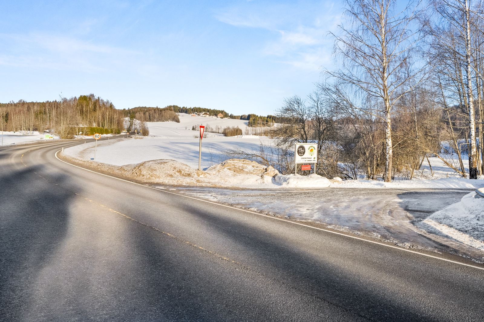 Om du har kjørt forbi tidligere, har du garantert lagt merke til veiskiltet til "Elins drøm"