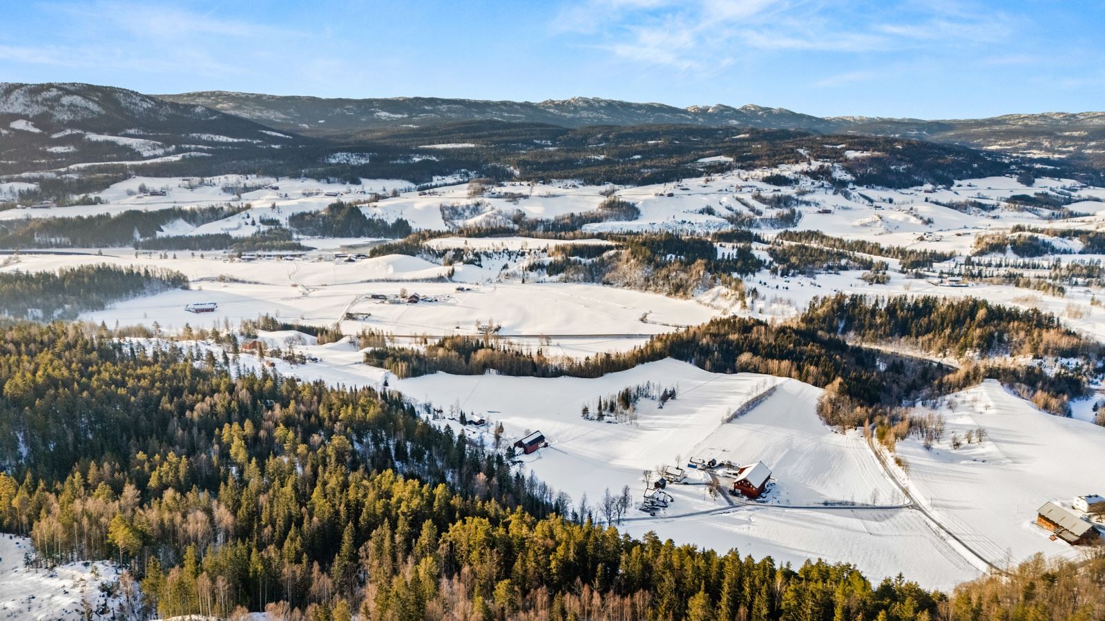 Oversiktsbilde av Saatvedt gård 